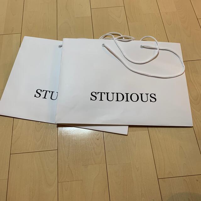 STUDIOUS(ステュディオス)のstudious 紙袋　2枚 レディースのバッグ(ショップ袋)の商品写真