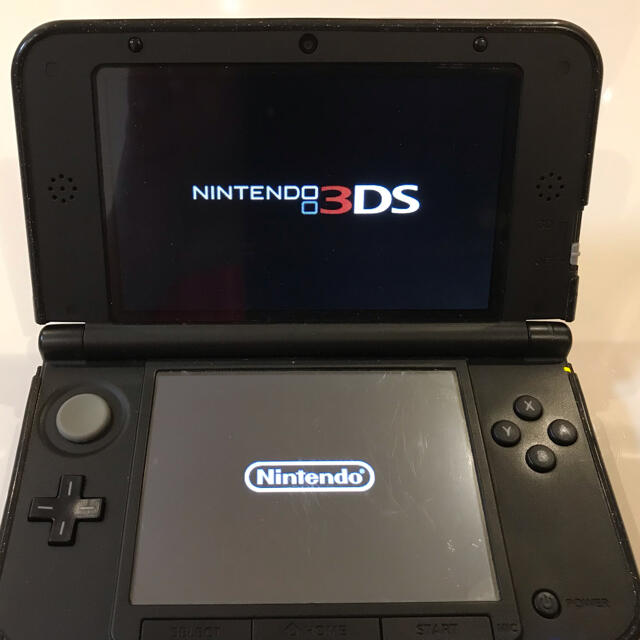 任天堂(ニンテンドウ)のNintendo 3DS  LL 本体ブラック エンタメ/ホビーのゲームソフト/ゲーム機本体(携帯用ゲーム機本体)の商品写真