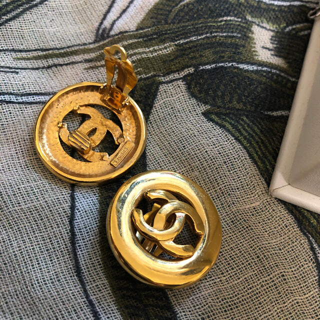 正規品⭐︎CHANELヴィンテージイヤリング　ゴールドカラー