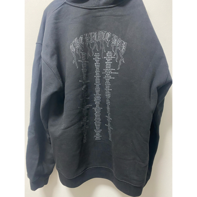 VETEMENTS パイレーツフーディー