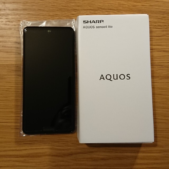 AQUOS(アクオス)のAQUOS sense 4 lite ブラック SH-RM15 スマホ/家電/カメラのスマートフォン/携帯電話(スマートフォン本体)の商品写真