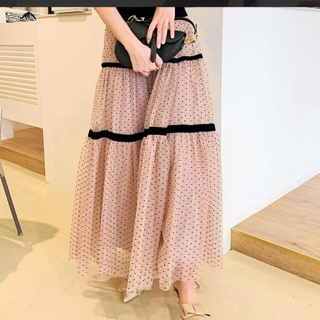 SNIDEL(スナイデル)の【未使用】ドットチュールスカート　ピンク レディースのスカート(ロングスカート)の商品写真