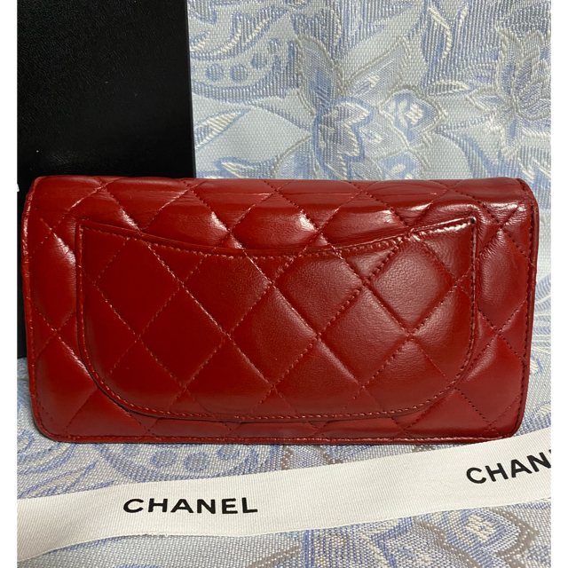 CHANEL　正規品　二つ折り財布　赤