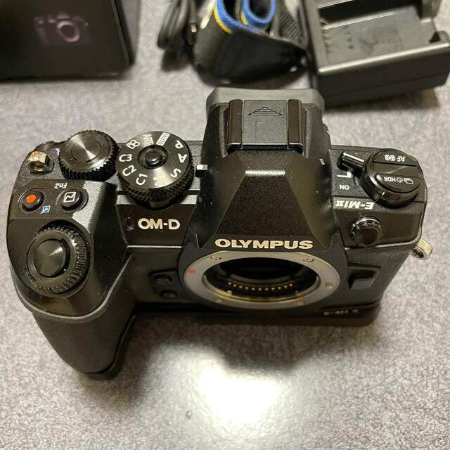 OLYMPUS(オリンパス)のolympus e-m1 mark ii スマホ/家電/カメラのカメラ(ミラーレス一眼)の商品写真