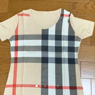 バーバリー(BURBERRY)のバーバリー　Tシャツ　ベージュ　L (訳あり)(Tシャツ(半袖/袖なし))