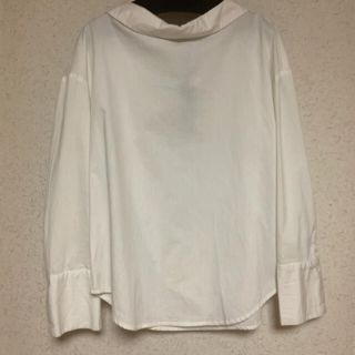 ザラ(ZARA)のZARA バックリボンシャツ　バックレースアップブラウス(シャツ/ブラウス(長袖/七分))