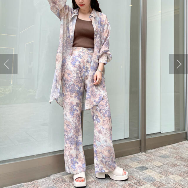 Kastane(カスタネ)のkastane  Flower Print Shear pants レディースのパンツ(カジュアルパンツ)の商品写真