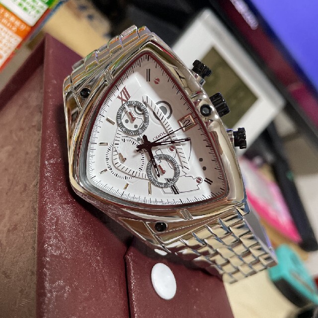 COGU(コグ)のコグ　アシンメトリー　クロノグラフ　C43M-WH ホワイト　クォーツ メンズの時計(腕時計(アナログ))の商品写真