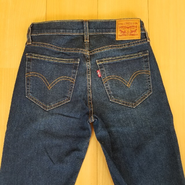 Levi's(リーバイス)の【新品未使用】Levi´sテーパードストレッチデニム レディースのパンツ(デニム/ジーンズ)の商品写真