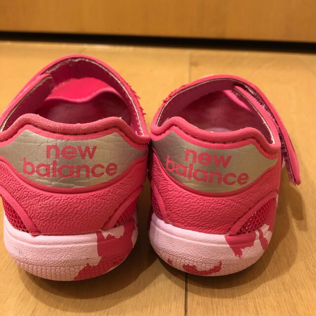 New Balance(ニューバランス)のニューバランス　１７.５cm ピンク　夏の水遊び公園遊びに♪ キッズ/ベビー/マタニティのキッズ靴/シューズ(15cm~)(スニーカー)の商品写真