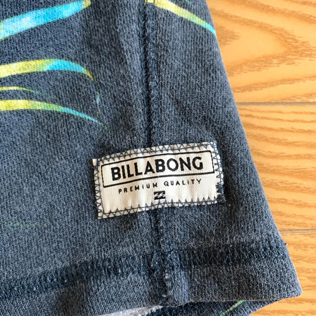 billabong(ビラボン)のBILLABONG☆ビラボン☆ハーフパンツ☆130☆ネイビー キッズ/ベビー/マタニティのキッズ服男の子用(90cm~)(パンツ/スパッツ)の商品写真