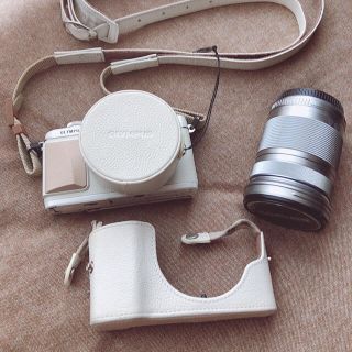 オリンパス(OLYMPUS)のOLYMPUS PEN E-PL7(ミラーレス一眼)