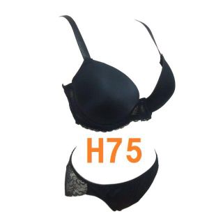 H75/Ｌ・ブラック　モールドカップ シームレスTシャツブラジャー＆ショーツ(ブラ&ショーツセット)