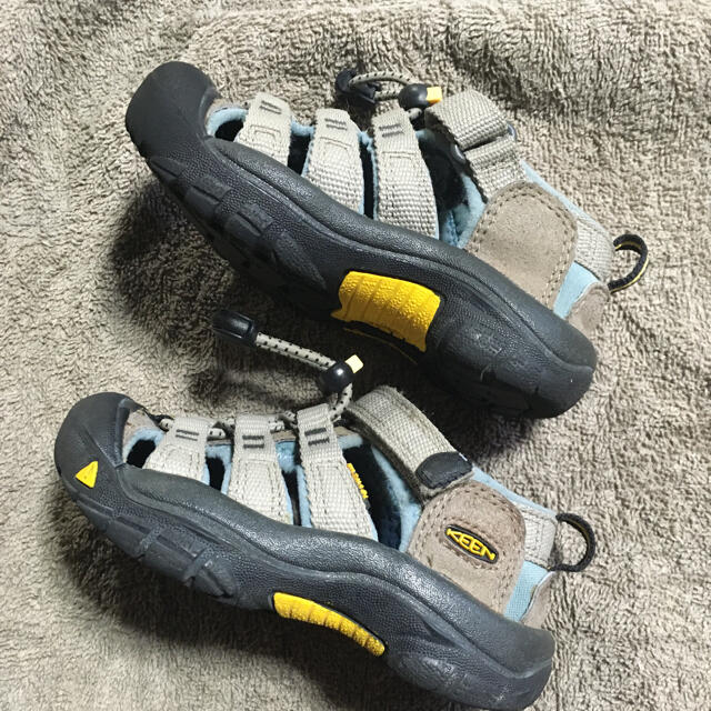 KEEN(キーン)のkeen サンダル キッズ/ベビー/マタニティのキッズ靴/シューズ(15cm~)(アウトドアシューズ)の商品写真