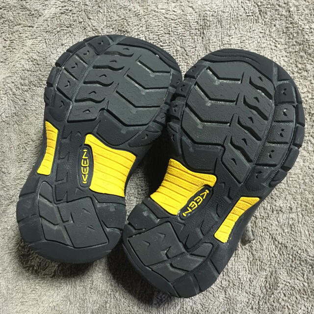 KEEN(キーン)のkeen サンダル キッズ/ベビー/マタニティのキッズ靴/シューズ(15cm~)(アウトドアシューズ)の商品写真