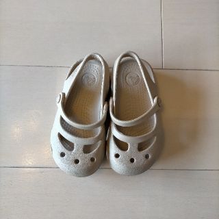 クロックス(crocs)のクロックス シャイナガールズ ゴールド c7 15cm(サンダル)