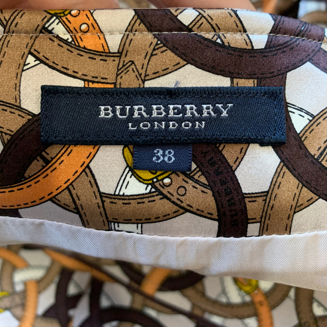 BURBERRY(バーバリー)のBurberry シルクスカート レディースのスカート(ひざ丈スカート)の商品写真