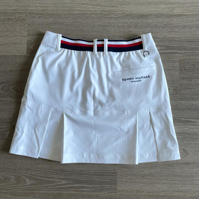 TOMMY HILFIGER(トミーヒルフィガー)のトミー　ゴルフウェア　スカート スポーツ/アウトドアのランニング(ウェア)の商品写真