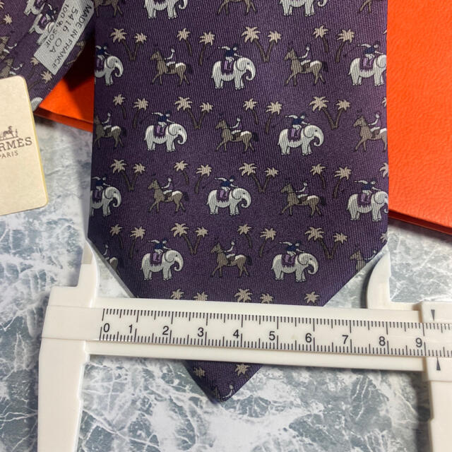 Hermes(エルメス)の 正規/超美品/HERMES/ネクタイ/Horse&elephantデザイン メンズのファッション小物(ネクタイ)の商品写真