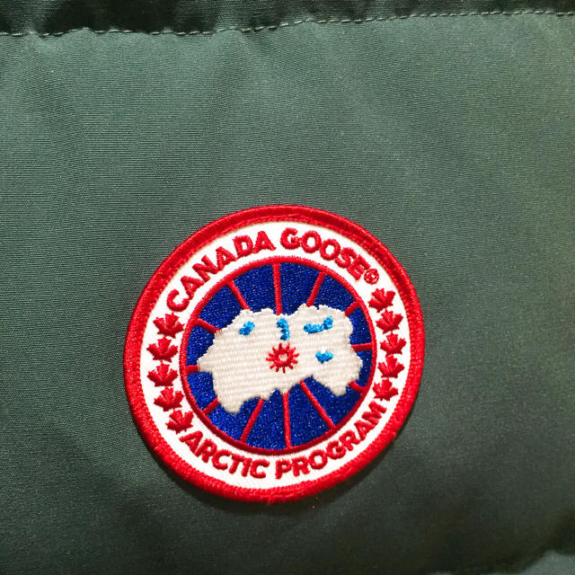 CANADA GOOSE(カナダグース)の値下げカナダグース ベスト レディースのジャケット/アウター(ダウンベスト)の商品写真