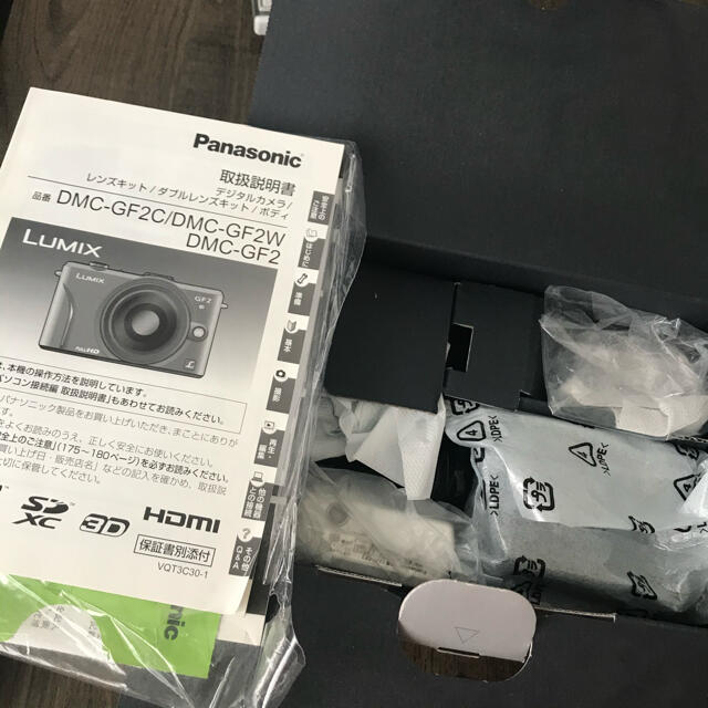 Panasonic(パナソニック)のlumix GF2 ホワイト　パナソニック スマホ/家電/カメラのカメラ(ミラーレス一眼)の商品写真