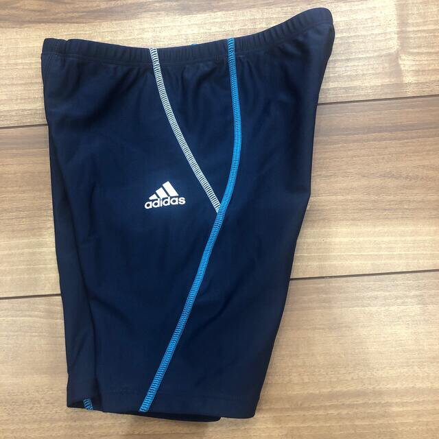 adidas(アディダス)の新品★adidas アディダス　水着　男の子　140cm キッズ/ベビー/マタニティのキッズ服男の子用(90cm~)(水着)の商品写真