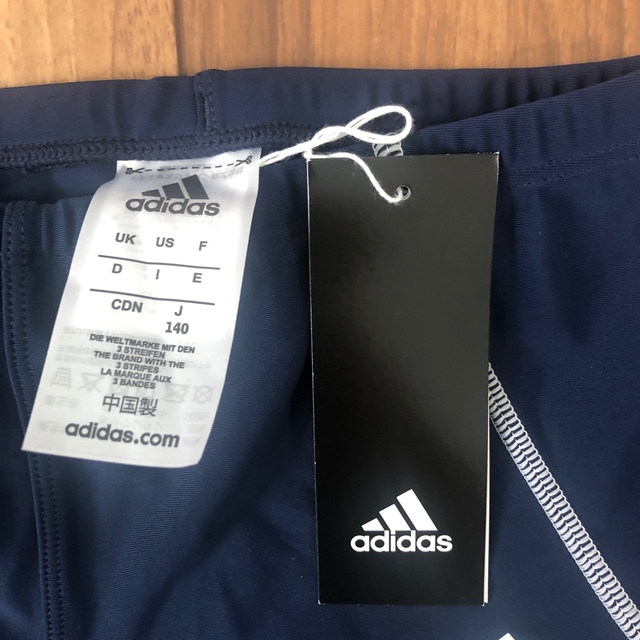 adidas(アディダス)の新品★adidas アディダス　水着　男の子　140cm キッズ/ベビー/マタニティのキッズ服男の子用(90cm~)(水着)の商品写真