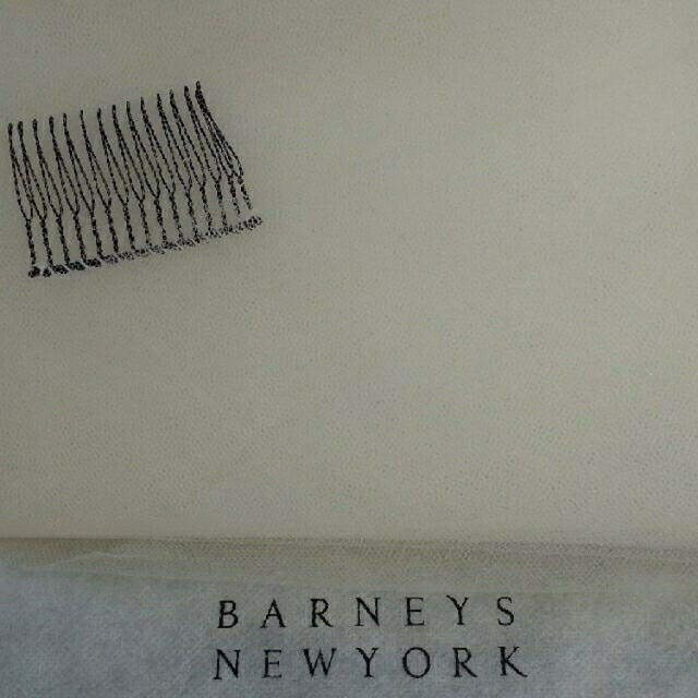 BARNEYS NEW YORK(バーニーズニューヨーク)のみーや様専用　ウェディングベール ハンドメイドのウェディング(ヘッドドレス/ドレス)の商品写真