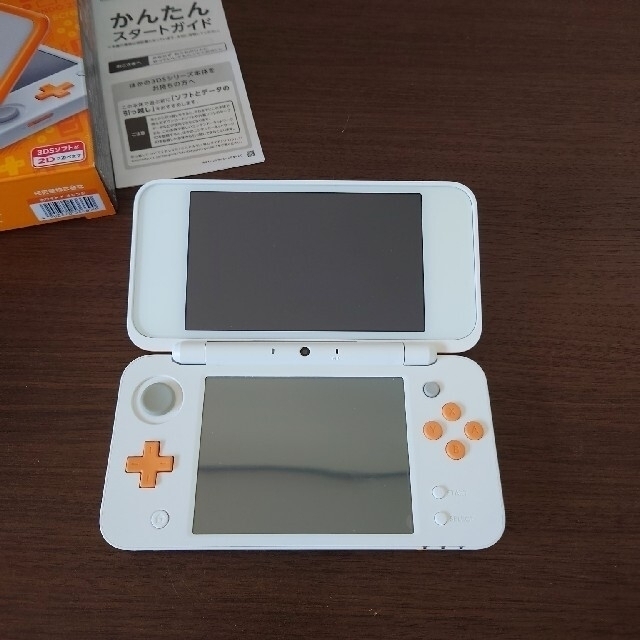 ニンテンドー2DS(ニンテンドー2DS)のnew ニンテンドー 2DS LL 　ソフトつき エンタメ/ホビーのゲームソフト/ゲーム機本体(携帯用ゲーム機本体)の商品写真