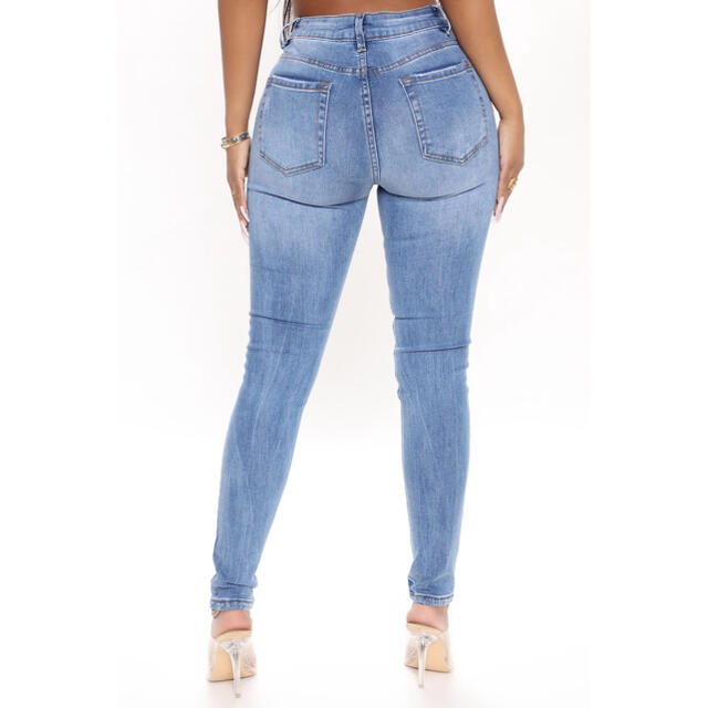 ZARA(ザラ)の新品未使用 FASHION NOVA Stretch Skinny Jeans  レディースのパンツ(デニム/ジーンズ)の商品写真