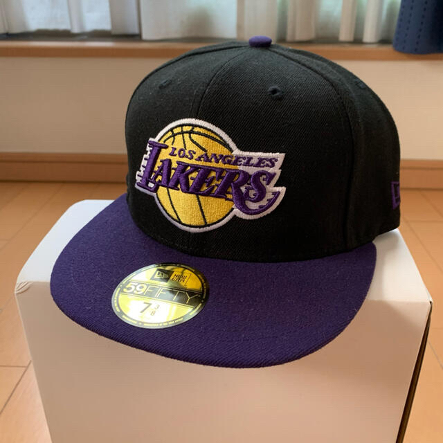 NEW ERA(ニューエラー)のLA Lakers cap レイカーズキャップ　ツバ裏グレー メンズの帽子(キャップ)の商品写真