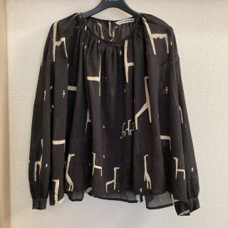 ミナペルホネン(mina perhonen)のミナペルホネンブラウスgiraffe 未使用(シャツ/ブラウス(長袖/七分))