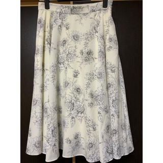 マッキントッシュ(MACKINTOSH)のMACKINTOSH LONDON WOMEN  １１号　花柄スカート(ひざ丈スカート)