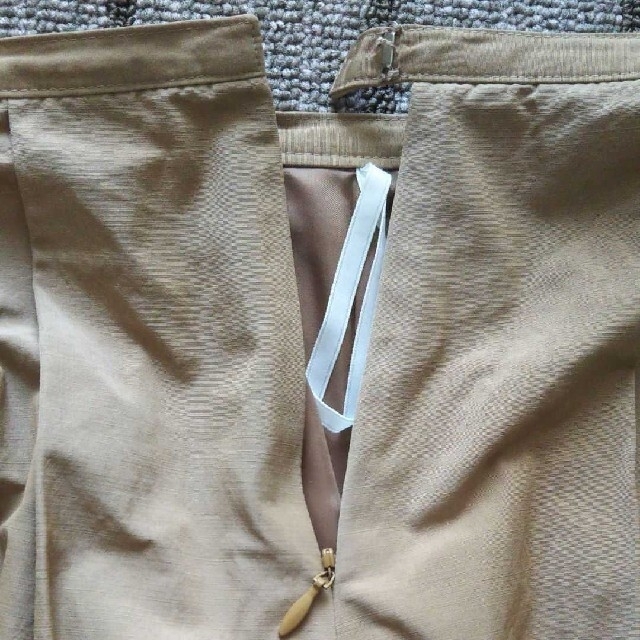 le.coeur blanc(ルクールブラン)のル・クールブラン  ギャザーフレアスカート レディースのスカート(ひざ丈スカート)の商品写真