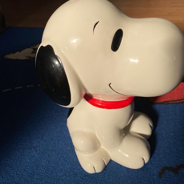 SNOOPY(スヌーピー)の送料込み　スヌーピー　SNOOPY 貯金箱　陶器　サイズ大 インテリア/住まい/日用品のインテリア小物(置物)の商品写真