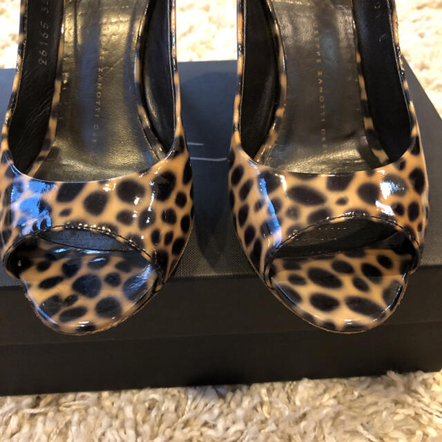 Giuseppe Zanotti Design(ジュゼッペザノッティデザイン)のジュゼッペザノッティデザインパンプス レディースの靴/シューズ(ハイヒール/パンプス)の商品写真