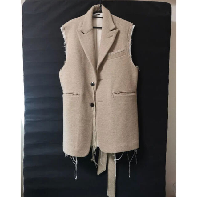 Midorikawa 19AW silk wool belted vest | purplepatchstudio.com