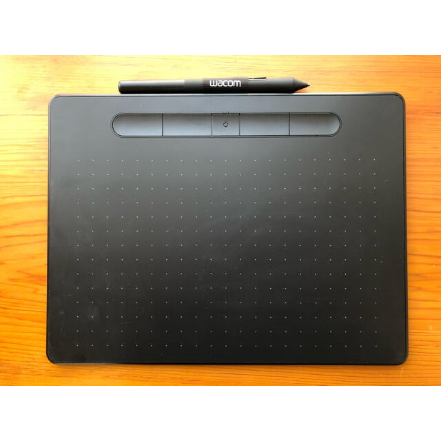 Wacom(ワコム)のワコムペンタブレット Wacom Intuos【CTL-6100WL/K0】 スマホ/家電/カメラのPC/タブレット(PC周辺機器)の商品写真