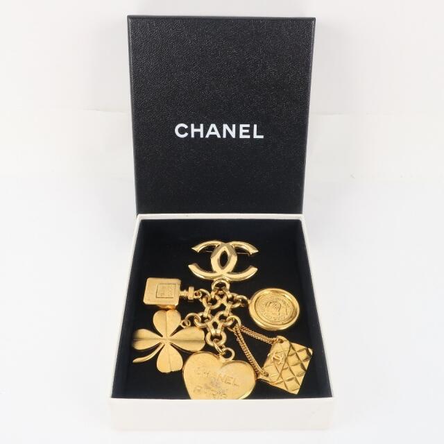 CHANEL(シャネル)のシャネル ハート/クローバー/マトラッセ アイコン ヴィンテージ 9 レディースのアクセサリー(ブローチ/コサージュ)の商品写真