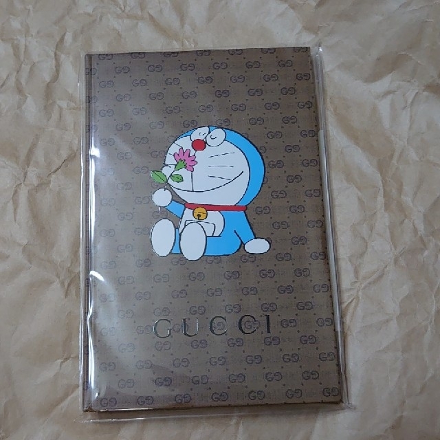 Gucci(グッチ)のドラえもん グッチ コラボノート エンタメ/ホビーのおもちゃ/ぬいぐるみ(キャラクターグッズ)の商品写真