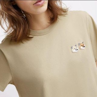 メゾンキツネ(MAISON KITSUNE')のメゾンキツネ　Tシャツ　ベージュ(Tシャツ(半袖/袖なし))