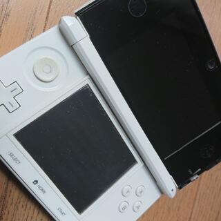 Nintendo 3DS 本体　アイスホワイト(携帯用ゲーム機本体)