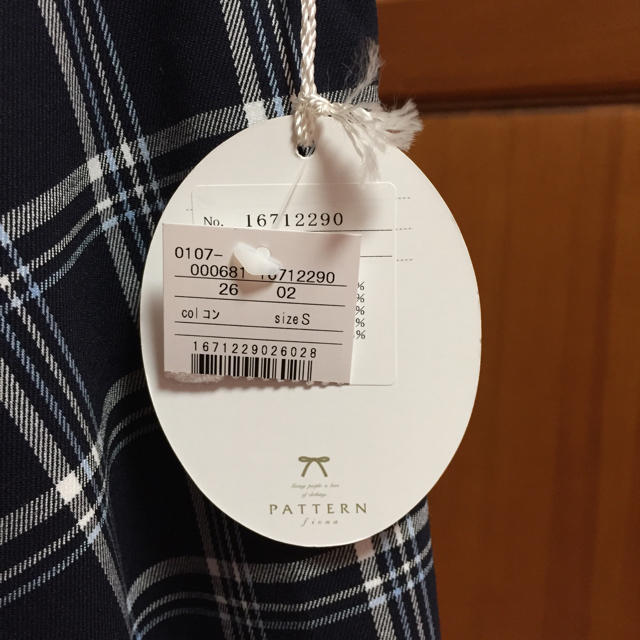 PATTERN fiona(パターンフィオナ)の新品タグ付き チェックスカート レディースのスカート(ひざ丈スカート)の商品写真