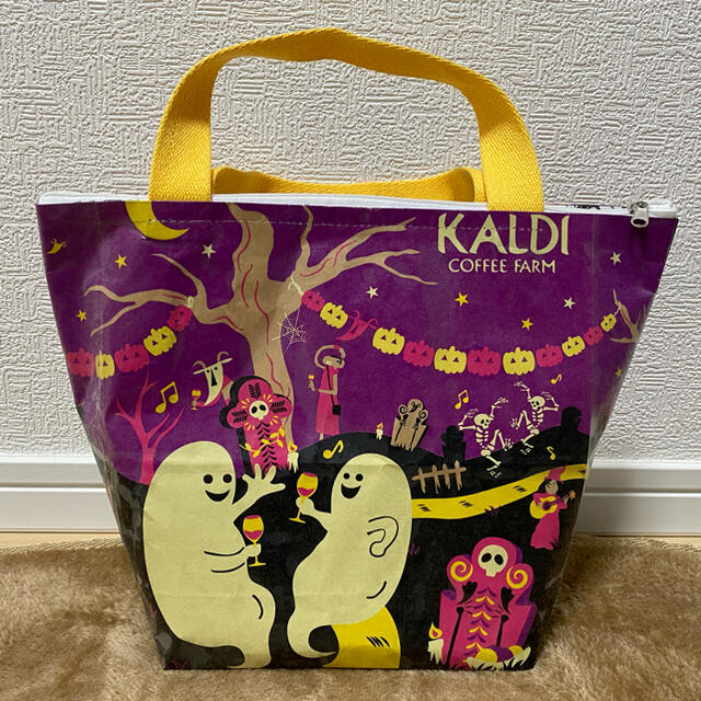 【ハンドメイド】紙袋リメイク保冷バッグ【KALDI】 ハンドメイドのファッション小物(バッグ)の商品写真