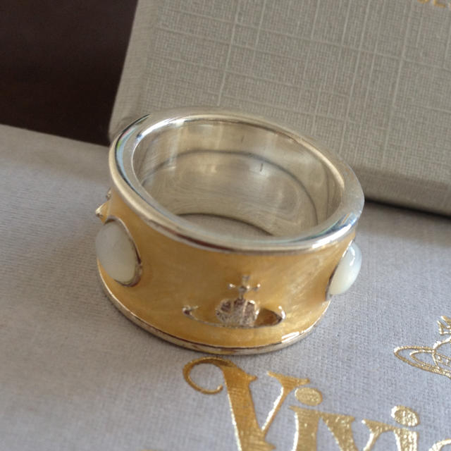 Vivienne Westwood(ヴィヴィアンウエストウッド)のヴィヴィアン☆キングリング新品同様オーブ レディースのアクセサリー(リング(指輪))の商品写真