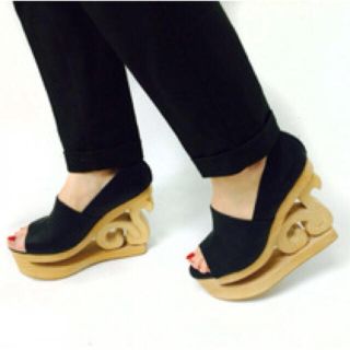 ジェフリーキャンベル(JEFFREY CAMPBELL)の大幅値下げ！格安！ジェフリーキャンベル 厚底 スケート 24.5(サンダル)
