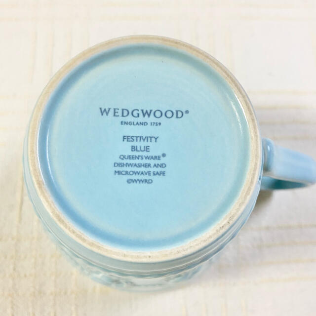 WEDGWOOD(ウェッジウッド)のウェッジウッド　マグカップ　フェスティビティ　ブルー　難あり インテリア/住まい/日用品のキッチン/食器(食器)の商品写真