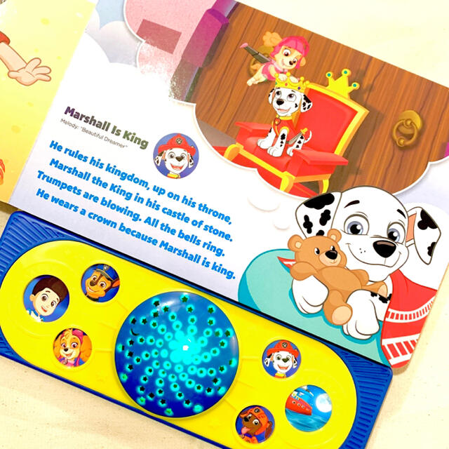 BorneLund(ボーネルンド)の【新品】パウパトロール 英語絵本  知育玩具 paw patrol チェイス 他 エンタメ/ホビーの本(絵本/児童書)の商品写真