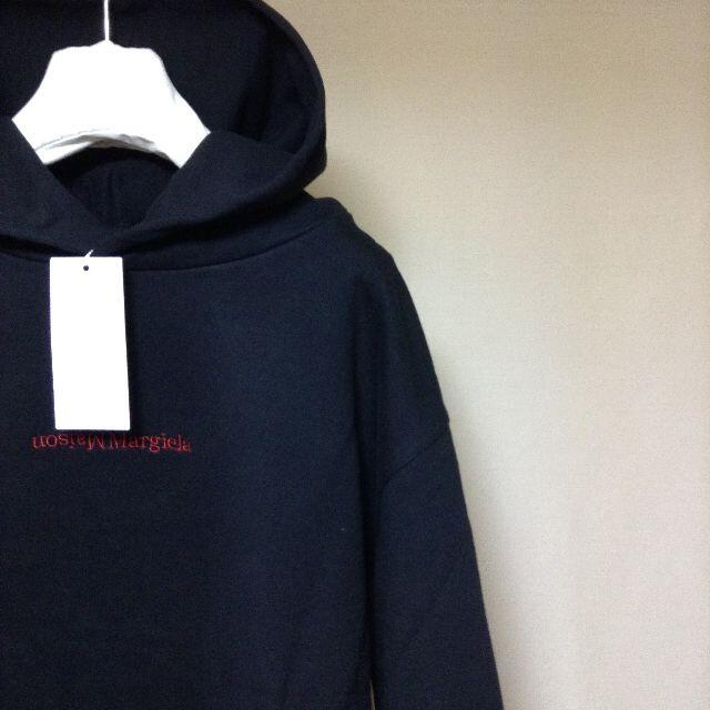 激安大特価!】 21SS【新品】MAISON パーカー ロゴ マルジェラ 注目の福袋! ロゴ マルジェラ MARGIELA 【新品】MAISON 刺繍パーカー 黒 46 パーカー