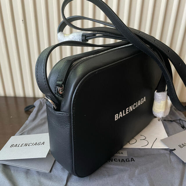 【新品 人気希少】Balenciaga エブリデイカメラバッグ Sサイズ